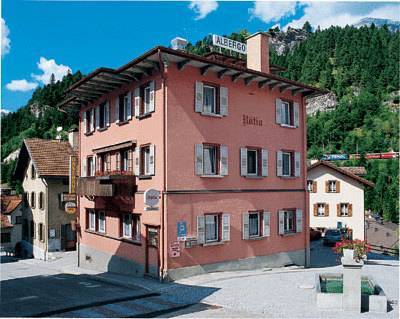 Hotel Raetia Tiefencastel Exterior photo